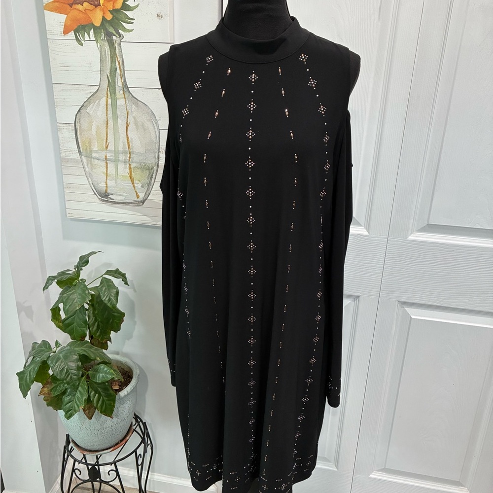 White House Black Market Black Sheath Dress Sleeveless Mock Neck